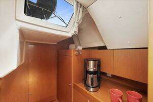 2018 Beneteau 41.1 thumbnail 49