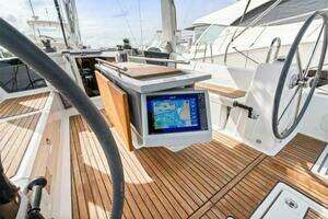 2018 Beneteau 41.1 thumbnail 11