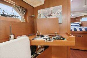 2018 Beneteau 41.1 thumbnail 45