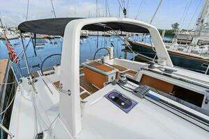 2018 Beneteau 41.1 thumbnail 19
