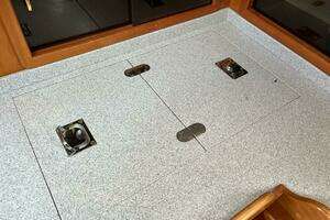 2002 Saga 35 thumbnail 21