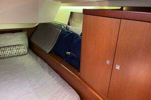 2013 Beneteau Oceanis 48 thumbnail 31