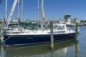 2013 Beneteau Oceanis 48 thumbnail 2