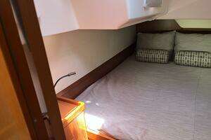 2013 Beneteau Oceanis 48 thumbnail 29