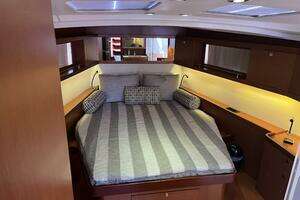 2013 Beneteau Oceanis 48 thumbnail 41