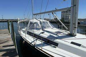 2013 Beneteau Oceanis 48 thumbnail 8