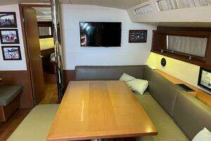 2013 Beneteau Oceanis 48 thumbnail 16
