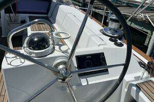 2013 Beneteau Oceanis 48 thumbnail 50