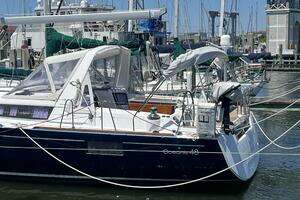 2013 Beneteau Oceanis 48 thumbnail 4