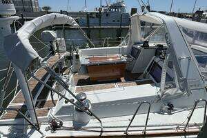 2013 Beneteau Oceanis 48 thumbnail 10