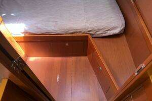 2013 Beneteau Oceanis 48 thumbnail 28