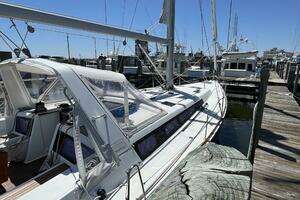 2013 Beneteau Oceanis 48 thumbnail 11