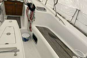 2007 Beneteau 49 thumbnail 17