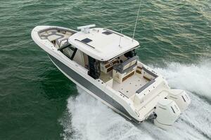 38ft Boston Whaler Yacht For Sale