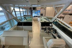 29ft Boston Whaler Yacht For Sale