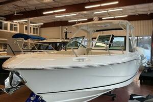 29ft Boston Whaler Yacht For Sale