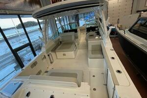 29ft Boston Whaler Yacht For Sale