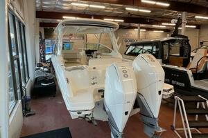 29ft Boston Whaler Yacht For Sale