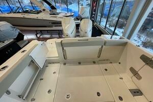 29ft Boston Whaler Yacht For Sale