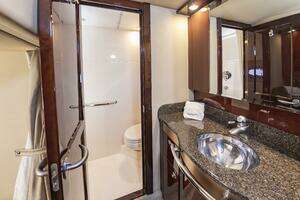 2007 Sea Ray 48 Sundancer thumbnail 32