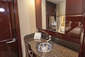 2007 Sea Ray 48 Sundancer thumbnail 31