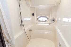 2007 Sea Ray 48 Sundancer thumbnail 29