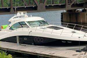 IDLE TIME 2008 Sea Ray 550 Sundancer Yacht For Sale in Stillwater MN