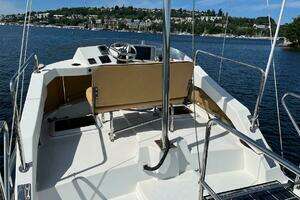 2013 Ranger Tugs R-31 CB thumbnail 18