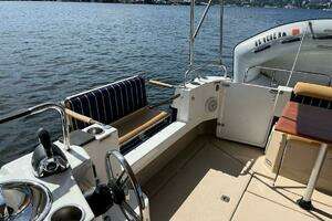 2013 Ranger Tugs R-31 CB thumbnail 16
