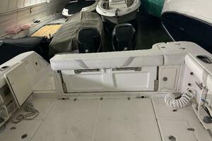 32ft Boston Whaler Yacht For Sale