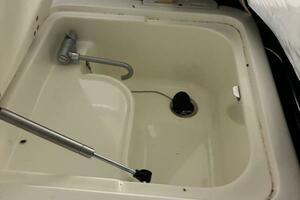 32ft Boston Whaler Yacht For Sale
