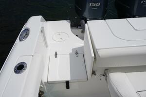 2017 25 SeaHunt 25 Gamefish Transom Door