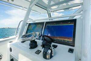 2019 Yellowfin 42 Center Console thumbnail 7