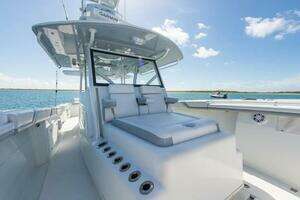 2019 Yellowfin 42 Center Console thumbnail 12