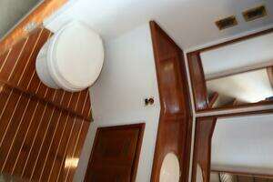 2002 Miller Marine 38 Open thumbnail 9
