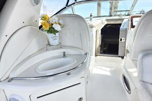 PRICE REDUCED  99 000cad 34ft Sea Ray Yacht For Sale