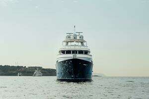 HERCULES 1998 Feadship  Yacht For Sale in Saint Tropez 