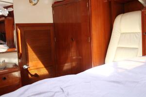 EQUUS 48ft Camper  amp  Nicholsons Yacht For Sale