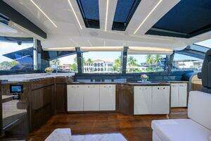 2023 Lazzara Yachts LSX 67 thumbnail 14