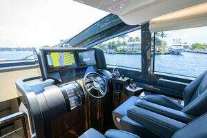 2023 Lazzara Yachts LSX 67 thumbnail 17