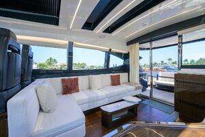 2023 Lazzara Yachts LSX 67 thumbnail 13