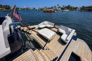 2023 Lazzara Yachts LSX 67 thumbnail 7