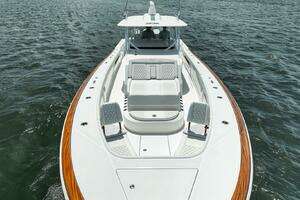2024 Front Runner 47 CC thumbnail 9