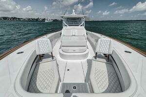 2024 Front Runner 47 CC thumbnail 17