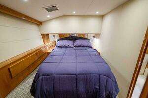2002 Hatteras 50 Convertible thumbnail 20