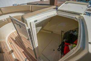 Chris Craft Launch 32 32ft Chris Craft Yacht For Sale