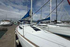 2018 Jeanneau Sun Odyssey 389 thumbnail 4