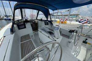 2018 Jeanneau Sun Odyssey 389 thumbnail 20