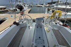 2018 Jeanneau Sun Odyssey 389 thumbnail 21