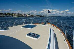 DEFIANCE 2012 Grand Banks Eastbay 46 SX Yacht For Sale in Essex CT